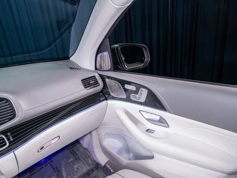 Certified 2023 Mercedes-Benz Maybach GLS 600 4MATIC image 24