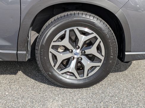 Certified 2022 Subaru Forester Premium image 11