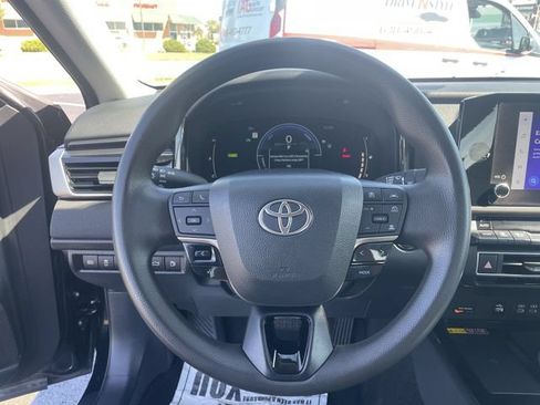 Used 2025 Toyota Camry LE FWD image 19