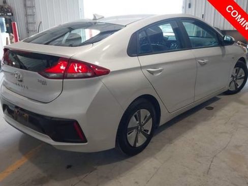 Used 2019 Hyundai Ioniq Blue FWD image 4
