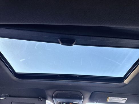 Used 2022 Buick Enclave Essence w/ Experience Buick Package image 10