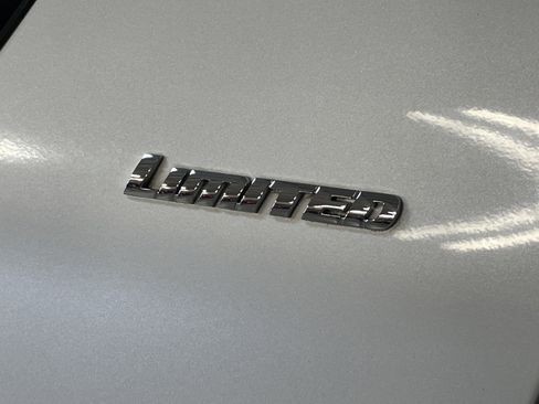 Used 2014 Toyota 4Runner Limited image 8