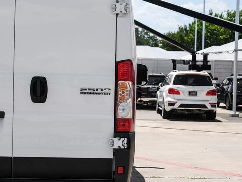 Used 2023 RAM ProMaster 2500 FWD image 41