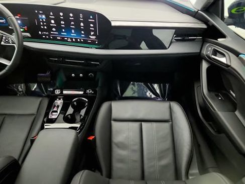 Used 2025 Audi A6 e-tron Premium Plus w/ Premium Plus RWD image 53