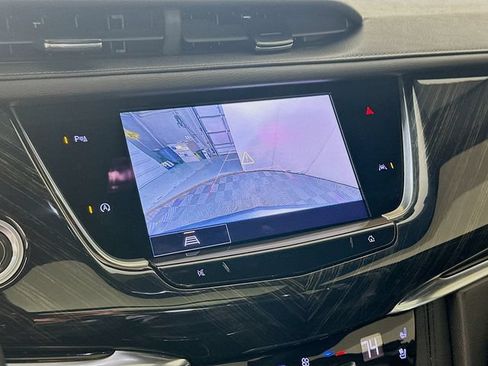Used 2022 Cadillac XT6 Premium Luxury AWD/4WD image 19