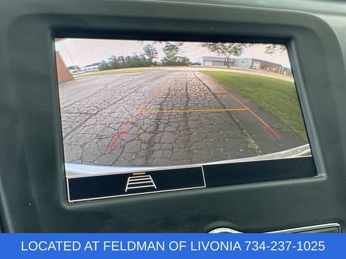 Used 2023 Chevrolet Equinox LT FWD image 14