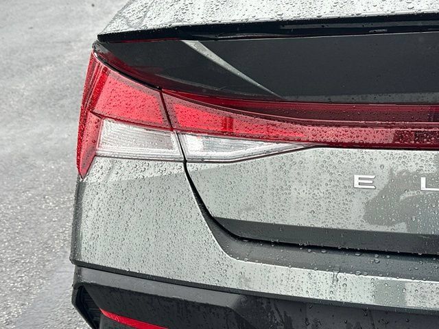 Used 2026 Hyundai Elantra Sport FWD image 12