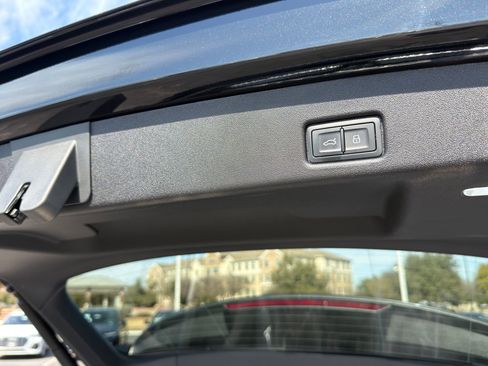 Certified 2025 Audi Q5 Premium w/ Convenience Package image 28