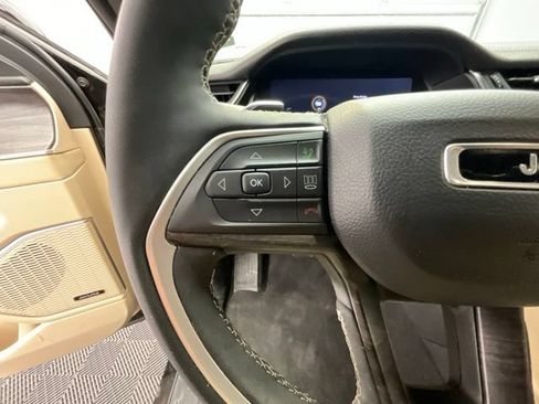 Used 2024 Jeep Grand Cherokee Limited 4xe AWD/4WD image 17