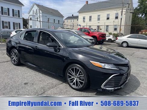 Used 2023 Toyota Camry XLE FWD image 2