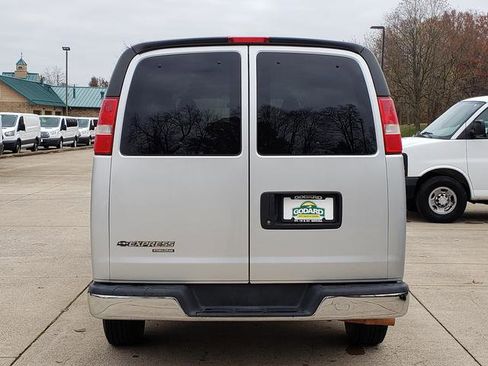 Used 2016 Chevrolet Express 3500 LT w/ LT Preferred Equipment Group image 4