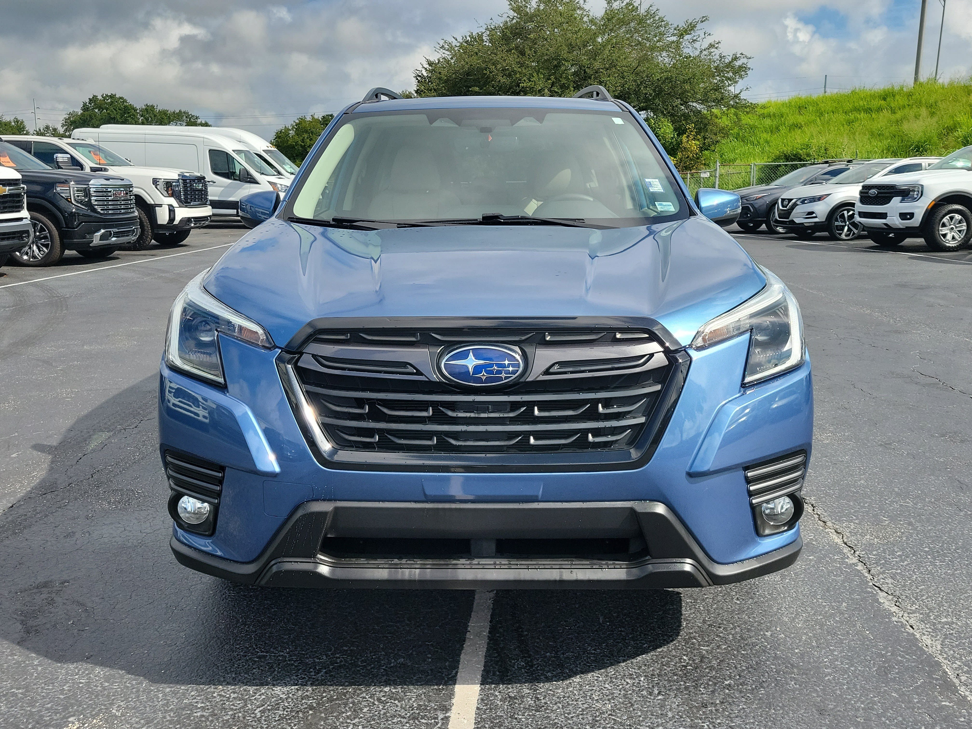 Used 2023 Subaru Forester Limited w/ Popular Package #2 AWD/4WD image 2
