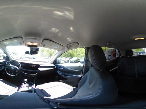 Used 2025 Buick Encore GX Preferred image 37