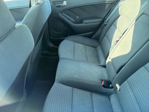 Used 2015 Kia Forte LX w/ Popular Package image 9