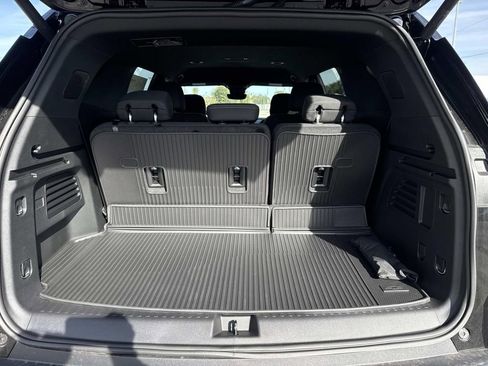 New 2026 Chevrolet Traverse LT w/ Driver Confidence Package image 8
