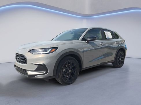 Used 2025 Honda HR-V Sport image 1