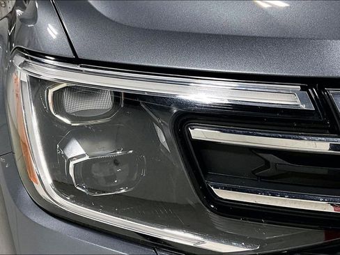 Used 2025 Volkswagen Atlas SE image 39