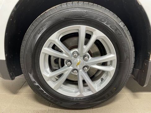Used 2017 Chevrolet Equinox LT w/ Convenience Package AWD/4WD image 7
