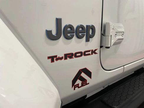 Used 2024 Jeep Wrangler High Altitude AWD/4WD image 15