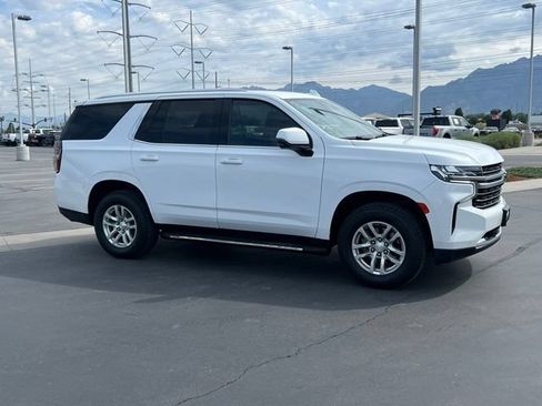 Used 2023 Chevrolet Tahoe LT w/ Luxury Package AWD/4WD image 9