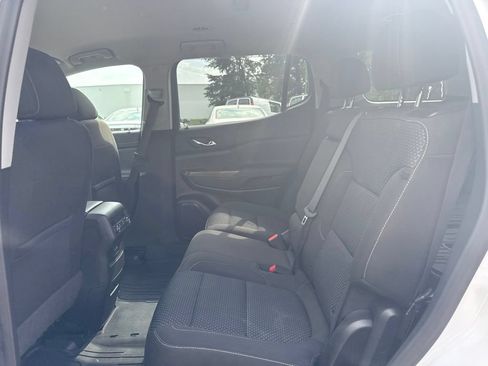 Used 2020 GMC Acadia SLE w/ LPO, Floor Liner Package FWD image 10