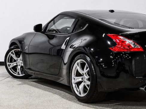 Used 2012 Nissan 370Z Touring w/ Sport Pkg RWD image 17