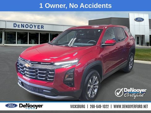 Used 2025 Chevrolet Equinox LT w/ Safety and Technology Package AWD/4WD image 1