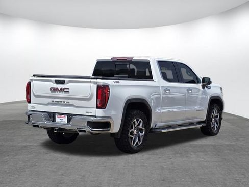 Used 2022 GMC Sierra 1500 SLT w/ SLT Premium Plus Package AWD/4WD image 4