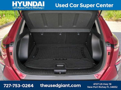 Used 2024 Hyundai Kona SEL w/ Convenience Package FWD image 12