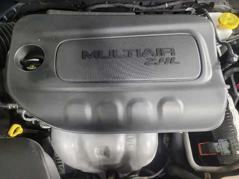 Used 2021 Jeep Cherokee Latitude Plus image 30