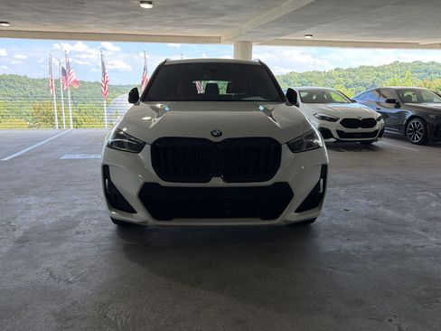 Used 2023 BMW X1 xDrive28i w/ Premium Package AWD/4WD image 5