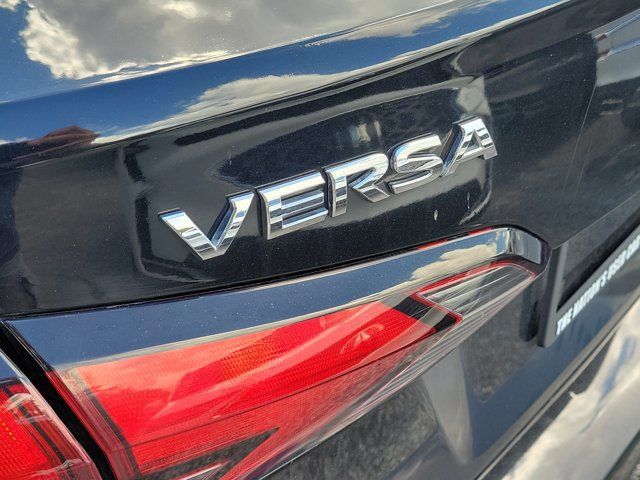 Used 2021 Nissan Versa SV FWD image 4