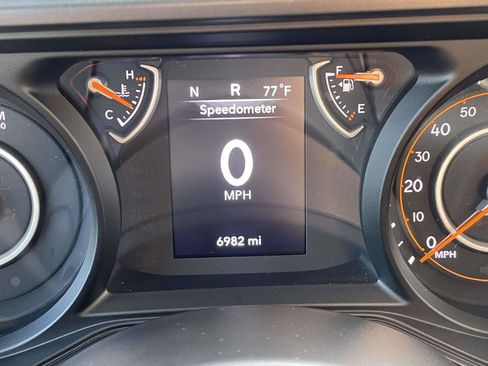 Certified 2025 Jeep Gladiator Sport AWD/4WD image 30