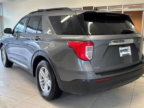 Used 2021 Ford Explorer XLT image 6