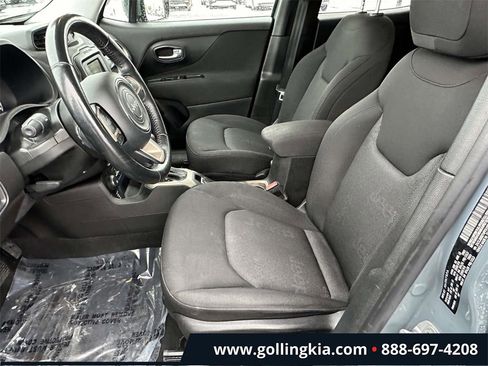 Used 2017 Jeep Renegade Latitude w/ Cold Weather Group image 15