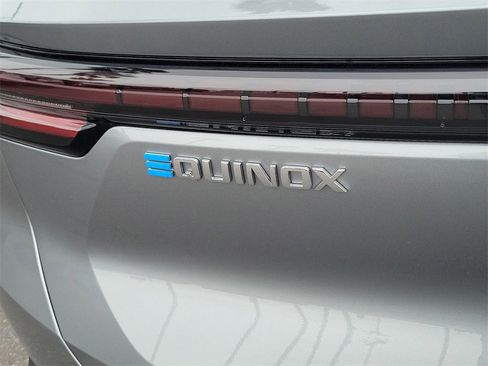 Used 2026 Chevrolet Equinox EV LT image 19