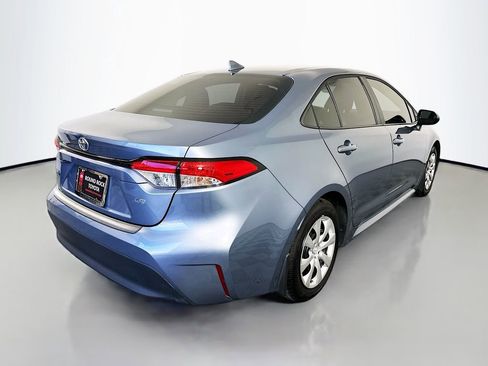 Used 2025 Toyota Corolla LE image 5