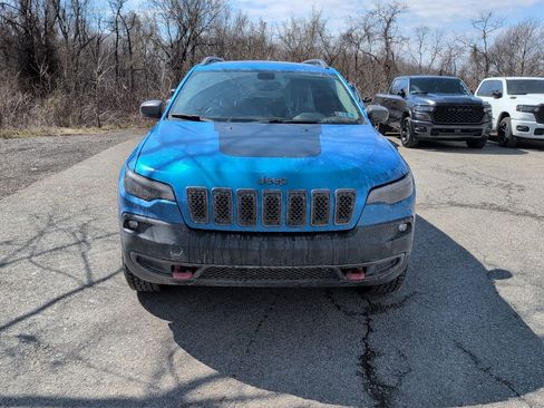 Used 2019 Jeep Cherokee Trailhawk w/ Comfort/Convenience Group image 2