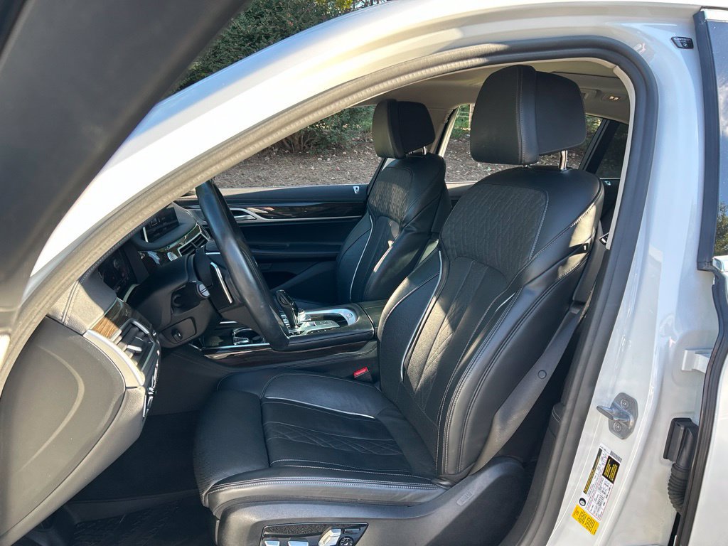Used 2020 BMW 740i RWD image 43
