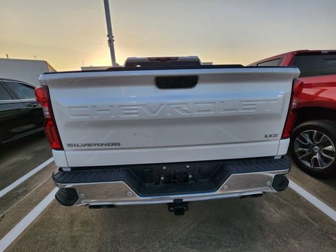 Used 2023 Chevrolet Silverado 1500 LTZ AWD/4WD image 5