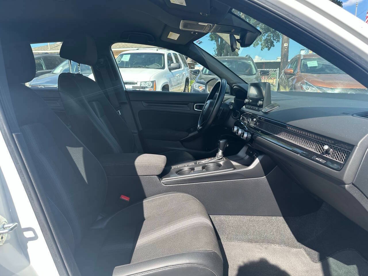 Used 2023 Honda Civic Sport image 18