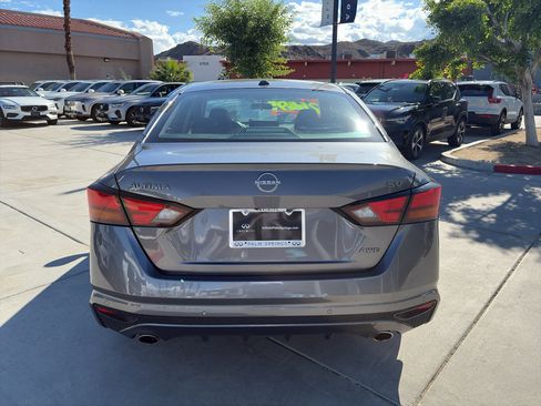 Used 2024 Nissan Altima 2.5 SV w/ SV Premium Package image 5