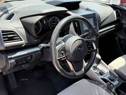 Used 2019 Subaru Forester Premium AWD/4WD image 9