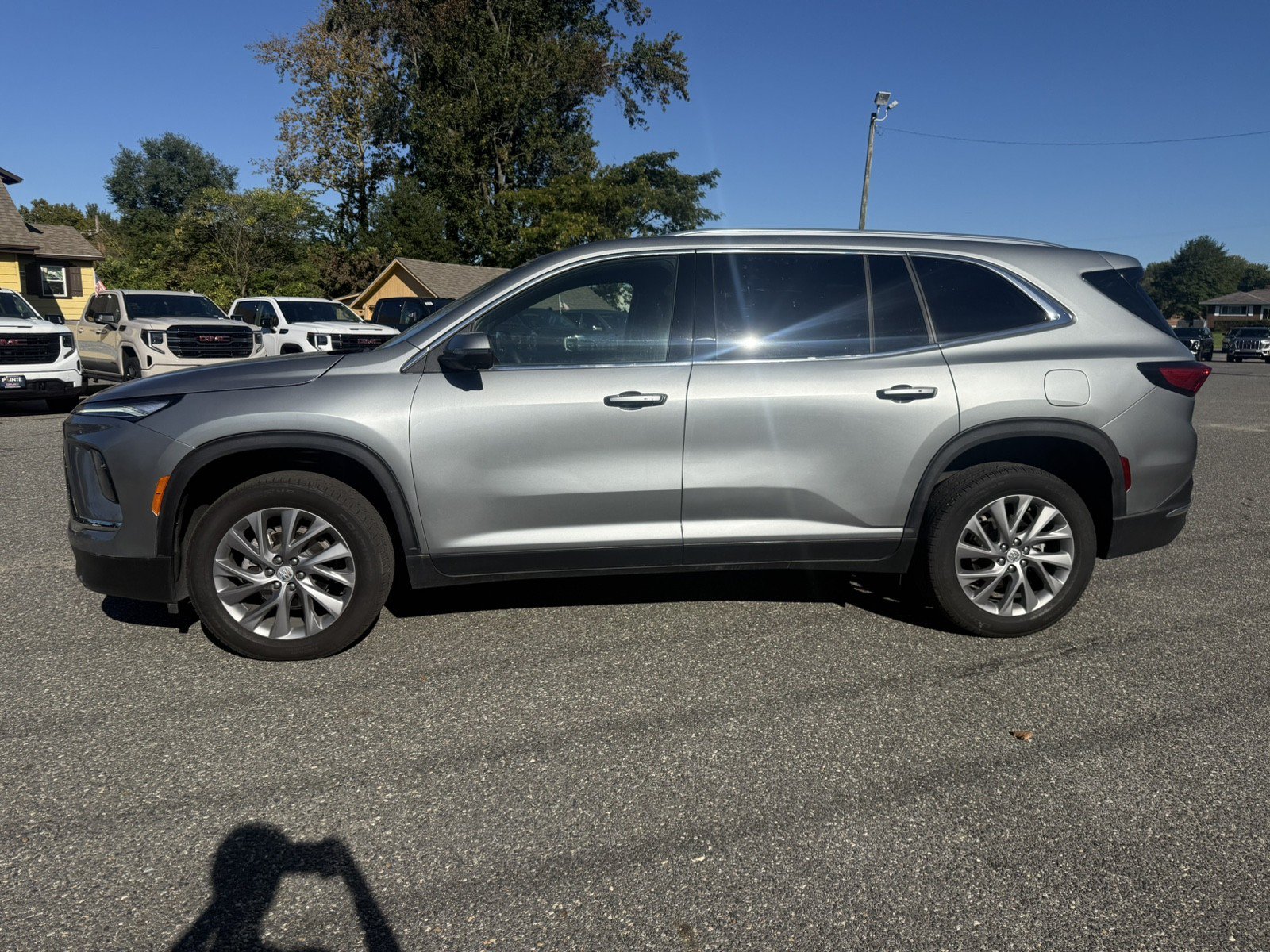 Used 2025 Buick Enclave Preferred FWD image 6