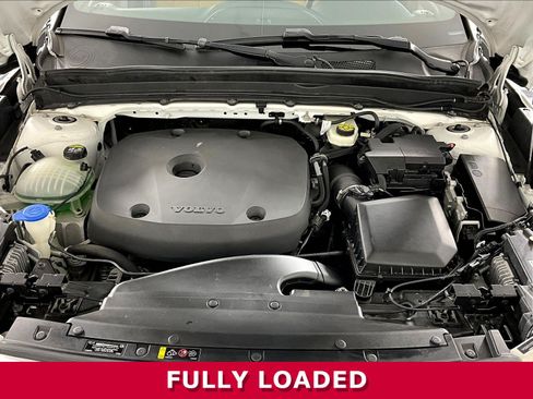 Used 2019 Volvo XC40 T5 Momentum AWD/4WD image 29
