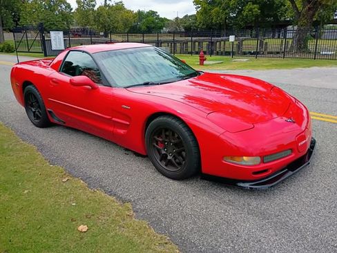 Used 2001 Chevrolet Corvette Z06 w/ Memory Pkg RWD image 15