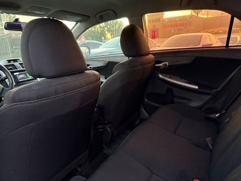 Used 2013 Toyota Corolla S image 13