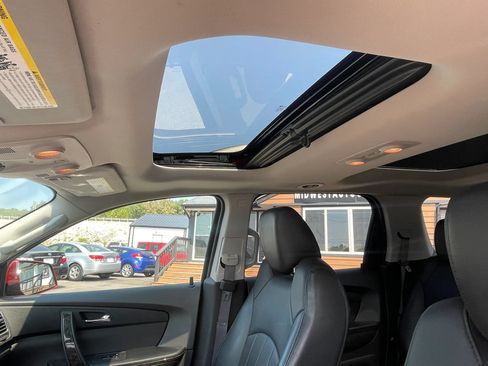 Used 2012 GMC Acadia Denali AWD/4WD image 17