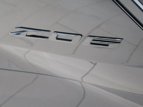 Used 2025 Chevrolet Corvette Z06 image 8