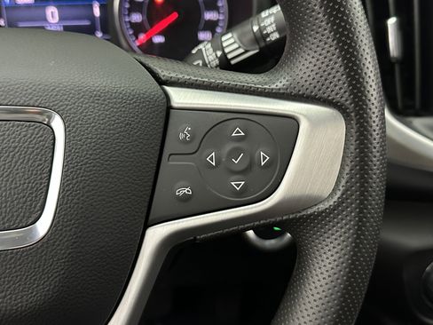 Used 2023 GMC Terrain SLE w/ Driver Convenience Package image 16